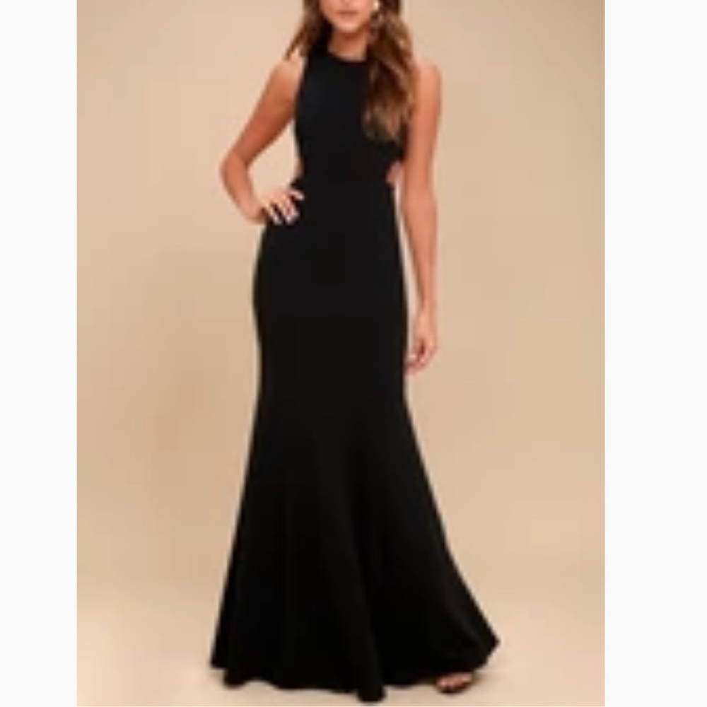 Black Lulu’s Cut Out Maxi